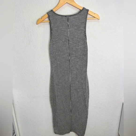Caution to the wind women’s black and white striped dress size xs - Picture 2 of 3